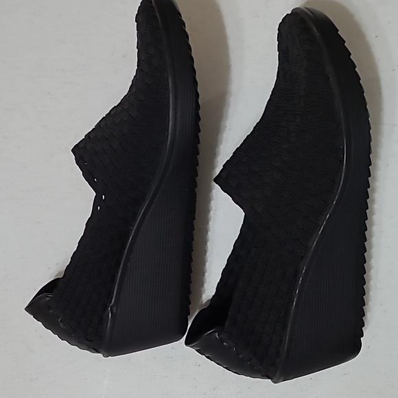 Baretraps Ulricka black basketweave wedges size 8.5 - Picture 4 of 10